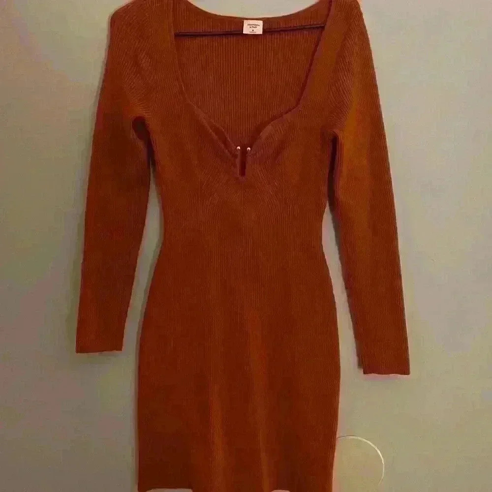 Abercrombie Fitch Mini Long Sleeve Burnt Orange W/ Gold Women’s Dress